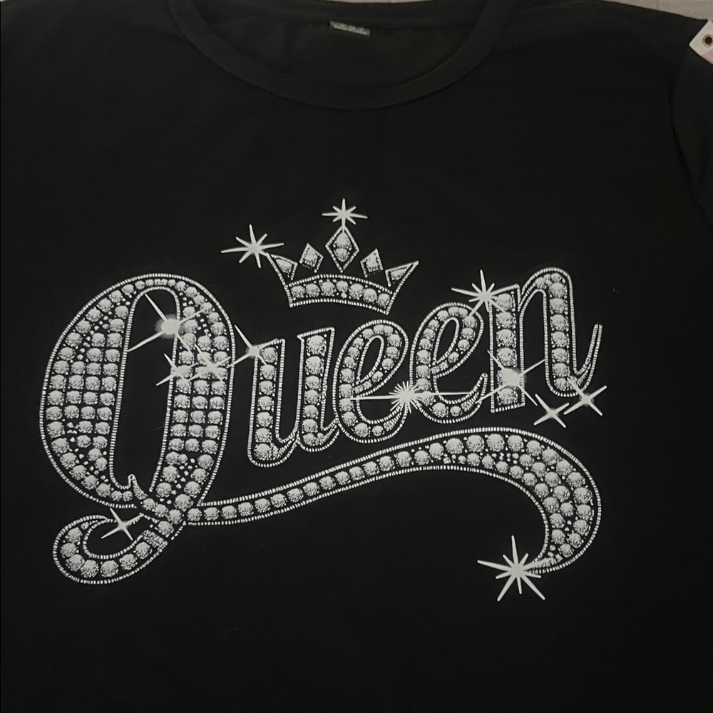 New Black 'Queen' Graphic T-Shirt Size M - Picture 11 of 11